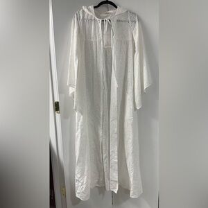 Shannon McLean Chic White Floral Lace Coverup - Robe  one size